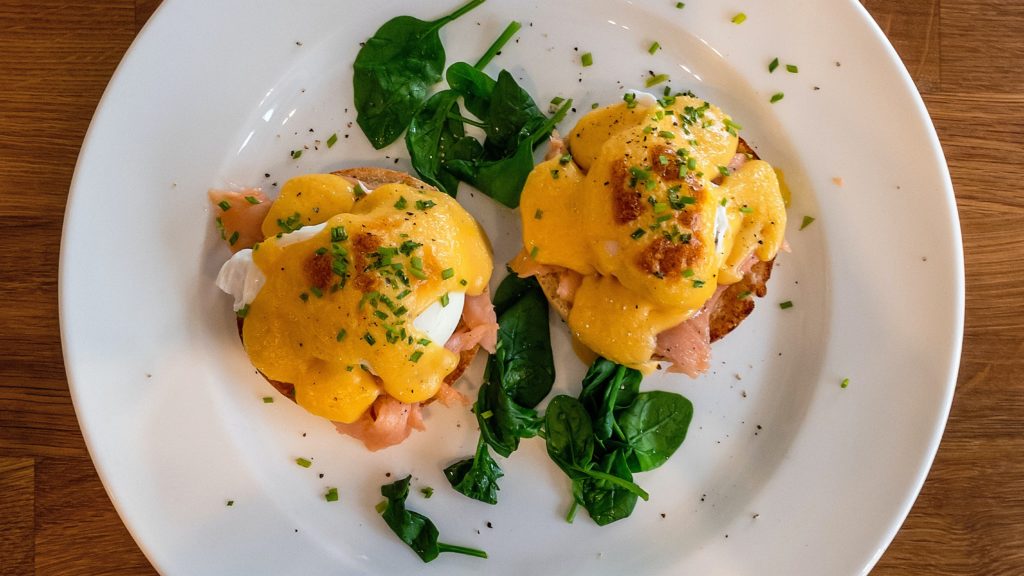 Elevate your Eggs Benny with Hollandaze Sauce