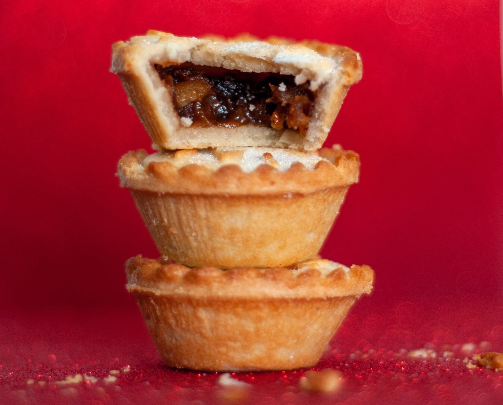 Great British Bake Off Star Creates The World&amp;#39;s First Mince Pie ...