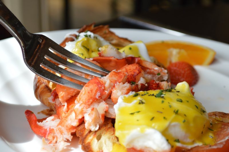 Crayfish Benedict With Zolonnaise Sauce